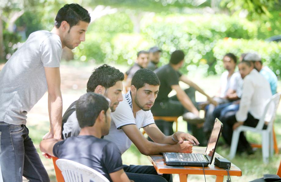 Online distance learning in coordination with Gaza universities